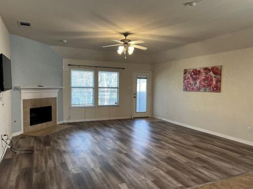 620 Creekside Dr, Oak Point TX  75068-4841 exterior