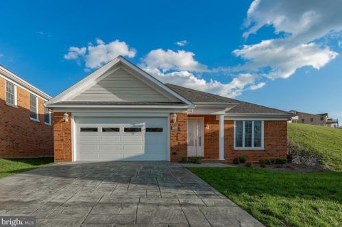 125 Anna Mae Ct, Strasburg, VA 22657-2677