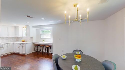 913 Lake Dr, Trenton NJ  08648-4003 exterior