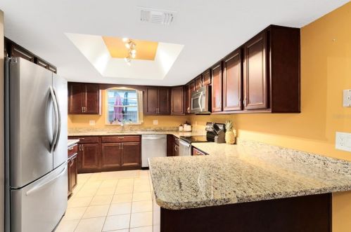 3024 Greenmount Rd, Orlando, FL 32806-5616