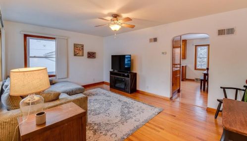 328 Division St, Dodgeville WI  53533-1510 exterior