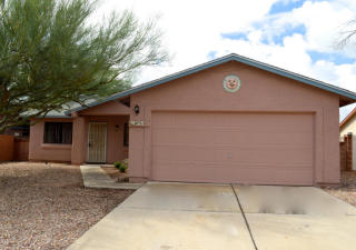 8751 Huckelberry Way, Tucson, AZ 85742-4179