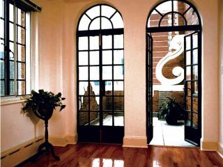 1512 Spruce St, Philadelphia PA  19102-4524 exterior