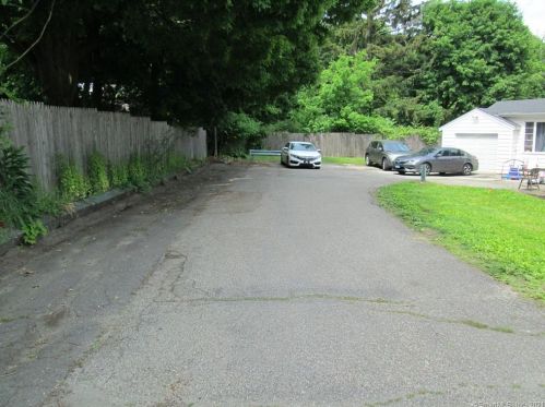 102 Ledgeside Ave, Waterbury CT  06708-2708 exterior