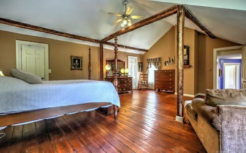 354 Moose Hill Rd, Upper Stepney CT  06468-2404 exterior