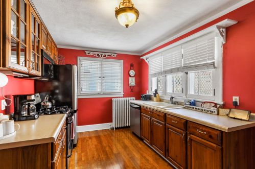 1329 Dodge St, Lake Geneva WI  53147-1309 exterior