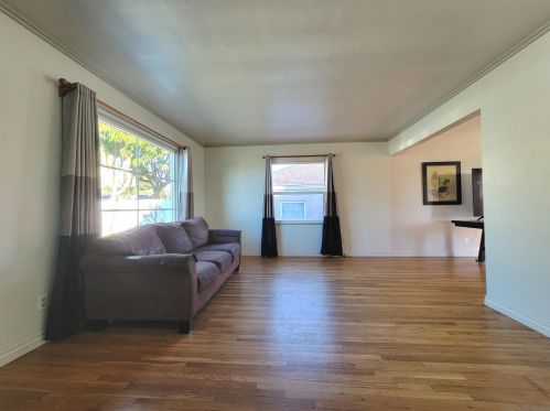 5963 Lauder St, San Diego, CA 92139-3140