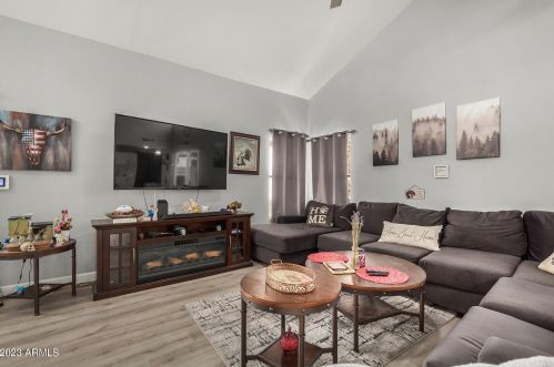 4011 Camino Vivaz, Glendale AZ  85310-5516 exterior