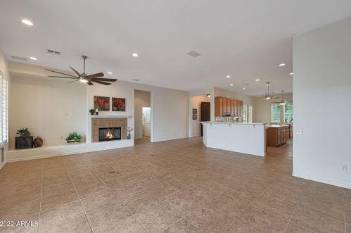 13237 Cabrillo Dr, Sun City, AZ 85375-6851