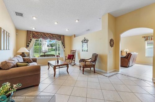 11901 20th St, Hollywood FL  33025-5616 exterior