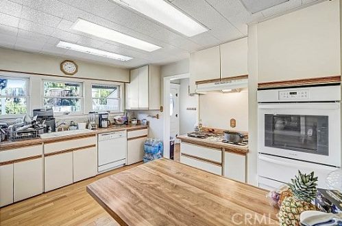228 Spring St, Lake Elsinore CA  92530-4103 exterior