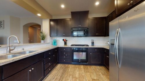 2479 Mountainside Dr, Los Banos CA  93635-8825 exterior