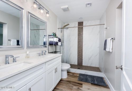 3402 35 Pl, Phoenix AZ 85032-5117 exterior