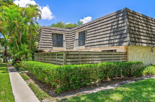 613 6th Ter, West Palm Beach, FL 33418-3605