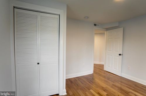 15 Beechwood Ave, Camden NJ  08107-1318 exterior