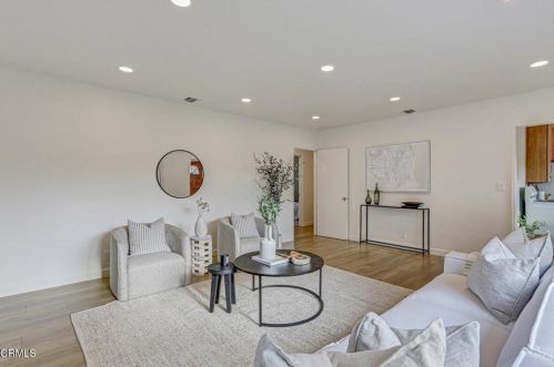 2919 El Caminito, Glendale CA  91214-2006 exterior