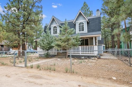 850 B Ln, Big Bear City, CA 92314-9809
