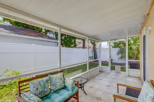 1281 Slash Pne Cir, West Palm Beach FL  33409-7086 exterior