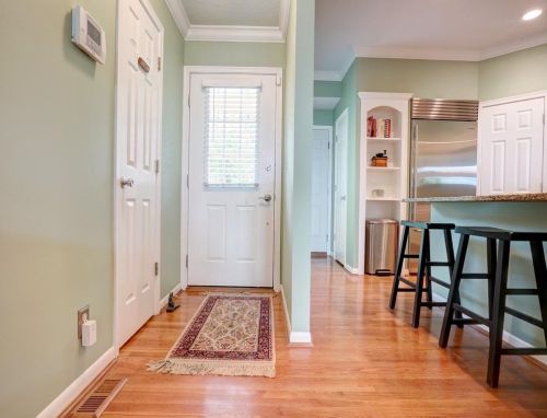 2455 Deerview Ct, Cincinnati, OH 45230-1459