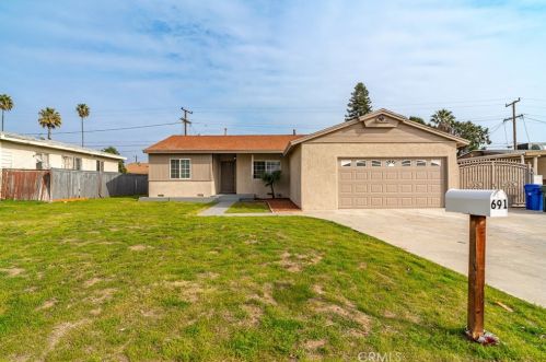 691 Date Ave, Rialto CA  92376-7006 exterior