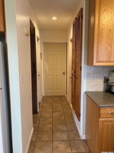 92 Pine St, Islip Manor NY  11751-2227 exterior
