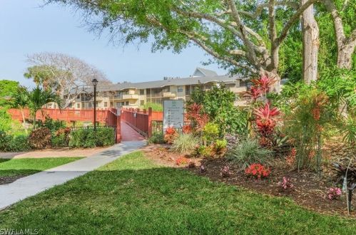 600 Neapolitan Way, Naples FL  34103-8568 exterior