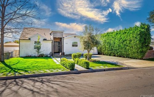 12642 Hatteras St, North Hollywood, CA 91607-1525