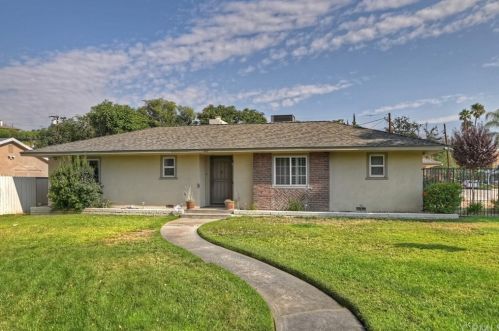 562 34th St, San Bernardino, CA 92405-2466