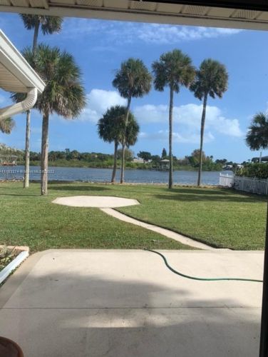 450 Lambert Ave, Flagler Beach, FL 32136-3215