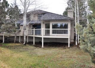 3016 Clubhouse Dr, Bend OR  97701-7542 exterior