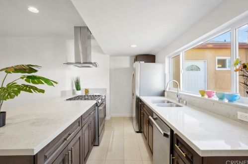 819 Glendale Ave, Glendale CA 91205-3316 exterior