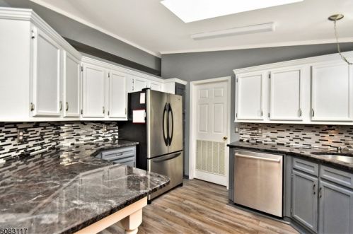 21 Twilight Trl, Belvidere NJ  07823-2905 exterior