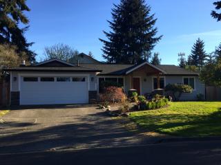 10205 139th St, Kirkland WA  98034-5223 exterior