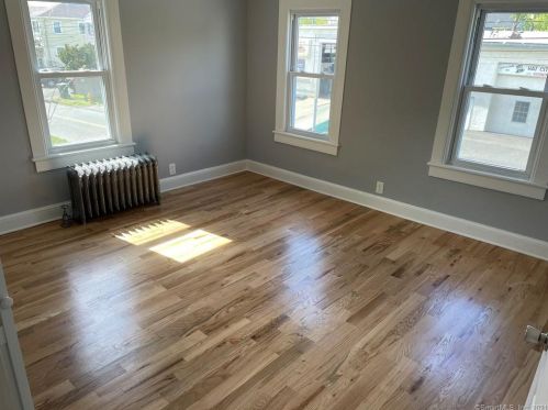 60 Chestnut Street Ext, Danbury CT  06810-6832 exterior