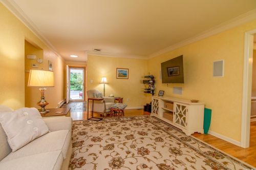 22 Little Harbor Rd, Mount Sinai NY  11766-1208 exterior