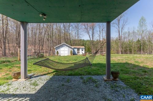 374 Shr Rd, Bybee VA  22963-5236 exterior