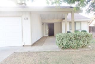 7624 Pine Valley Dr, Sacramento, CA 95828-5007