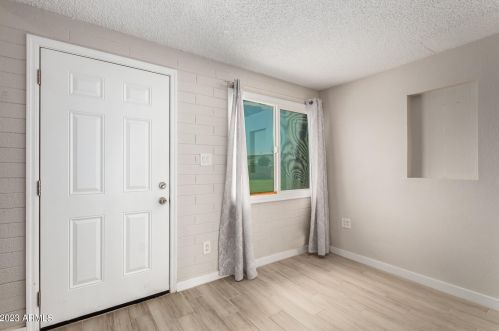 4610 71st Ln, Phoenix AZ  85033-1411 exterior