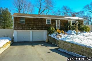 649 Blydenburgh Rd, Hauppauge, NY 11788-3319