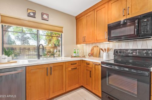 8177 Del Caverna Dr, Scottsdale AZ 85258-2361 exterior