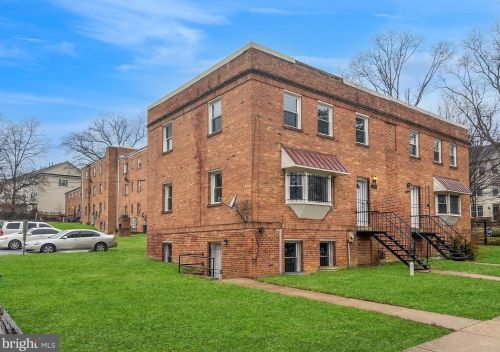 100 Danbury St, Washington, DC 20032-2218