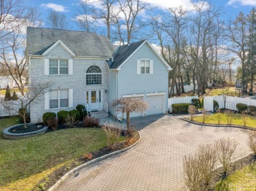 5 French St, East Brunswick, NJ 08816-4801