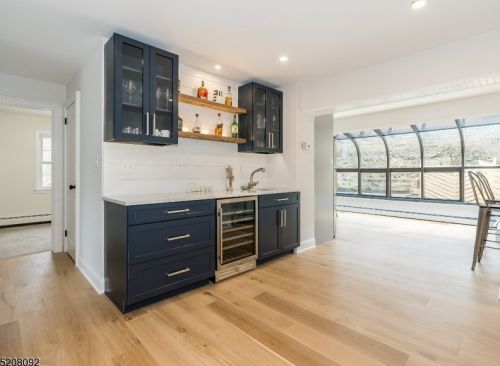 104 King George Rd, Warren NJ  07059-6955 exterior