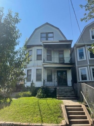 373 Seymour Ave, Newark NJ  07112-2137 exterior