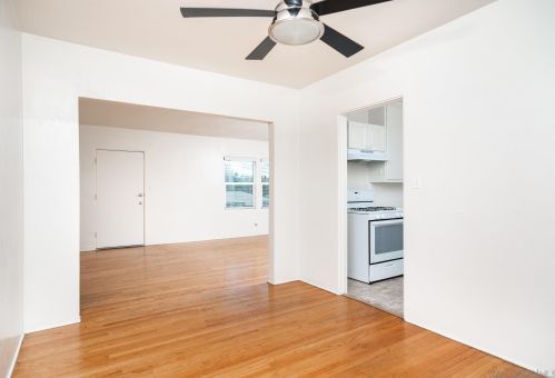 5966 Linnet St, San Diego CA 92114-4122 exterior