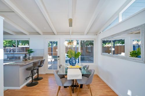 814 Lakehaven Dr, Sunnyvale CA  94089-2553 exterior