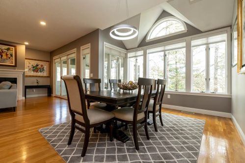 25 Hawthorne Vlg Rd, Nashua NH 03062-2274 exterior