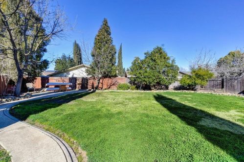 11029 Chemo River Ct, Rancho Cordova CA  95670-2703 exterior