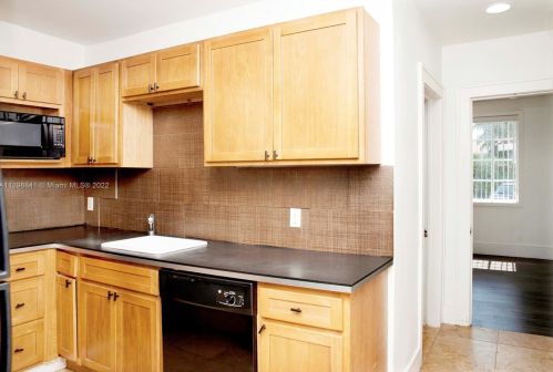 219 17 Ave, Hollywood FL 33020-2844 exterior