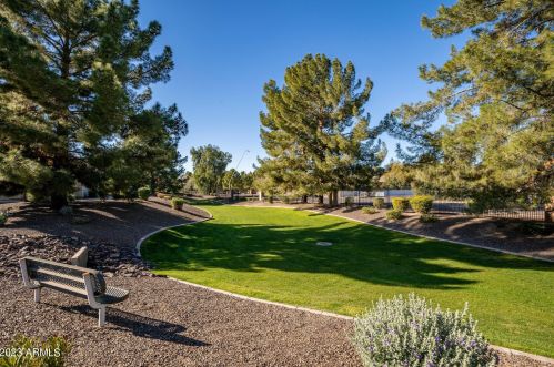 6811 39th Pl, Phoenix AZ  85042-6202 exterior